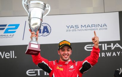 Paráda v Abu Dhabi: Charouz Racing System zakončil sezónu F2 vítězstvím