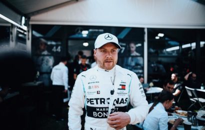 Velká paráda Mercedesu. V Austrálii vyhrál Bottas, druhý dojel Hamilton