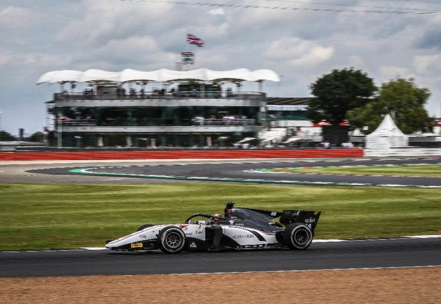 F2 v Silverstone: Illot si dojel pro body i nedělní pole position