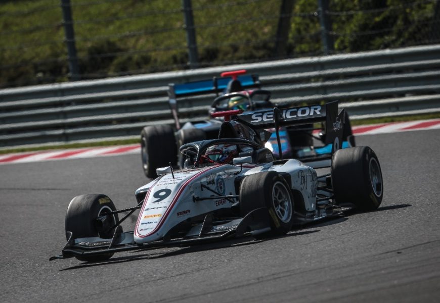 F3 ve Spa, pak Monza: Chybět nebudou ani Charouzovi jezdci