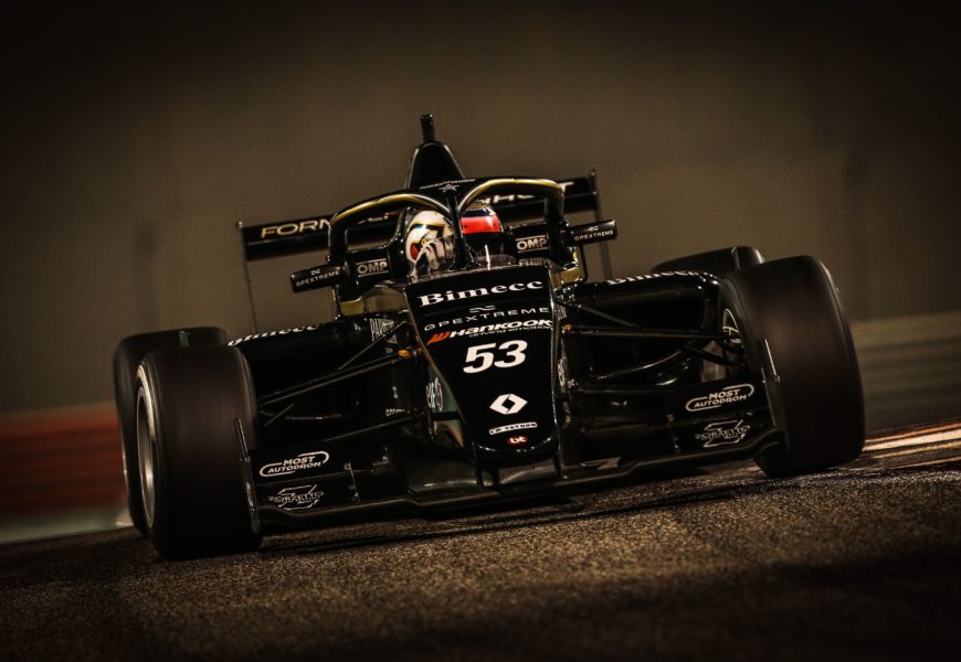 Ptáček junior má za sebou první sezónu ve Formuli Renault
