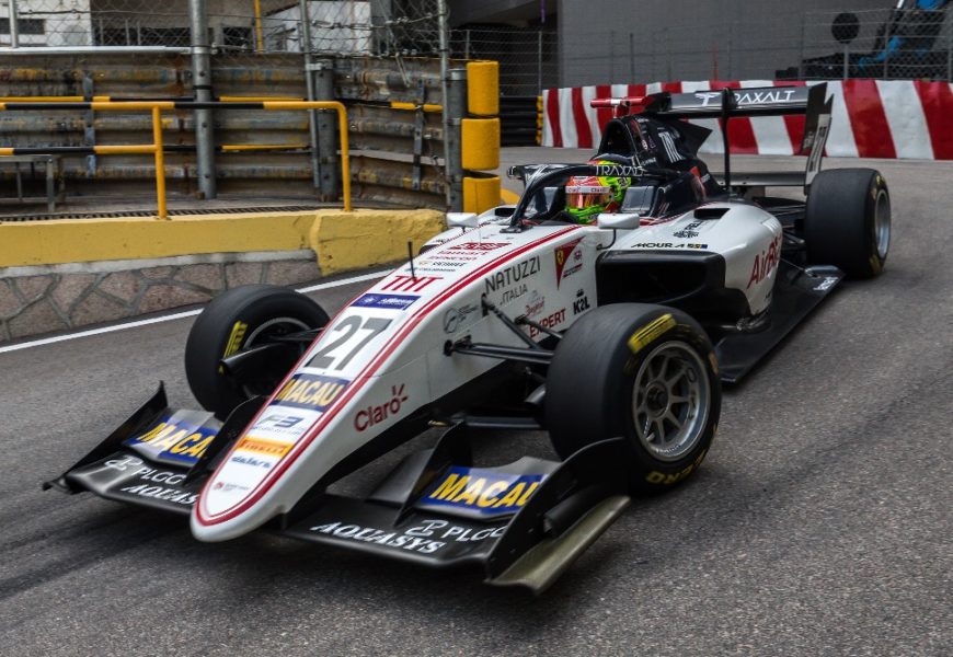 Piquet toho v Praze stihl hodně: České holky, práci i setkání se sponzory