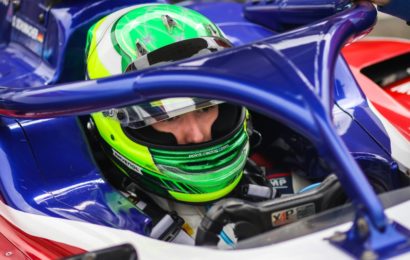 F3 pokračuje na Silverstone: Budou u toho i jezdci Charouz Racing System