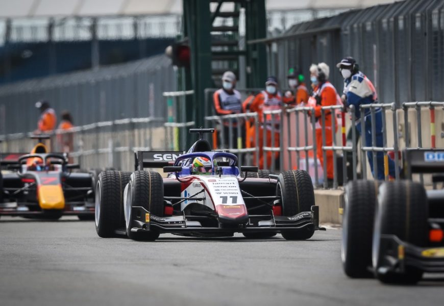 F2 pokračuje v Barceloně: Jezdci Charouz Racing System jsou ve formě