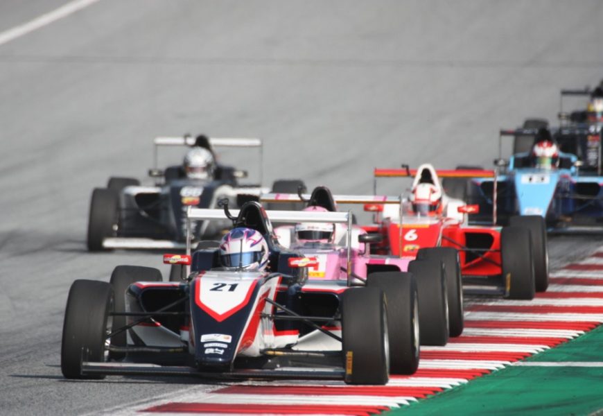 Patnáctiletý Mini novým mistrem italské F4. Přehlídka talentů v Imole bez českého zástupce