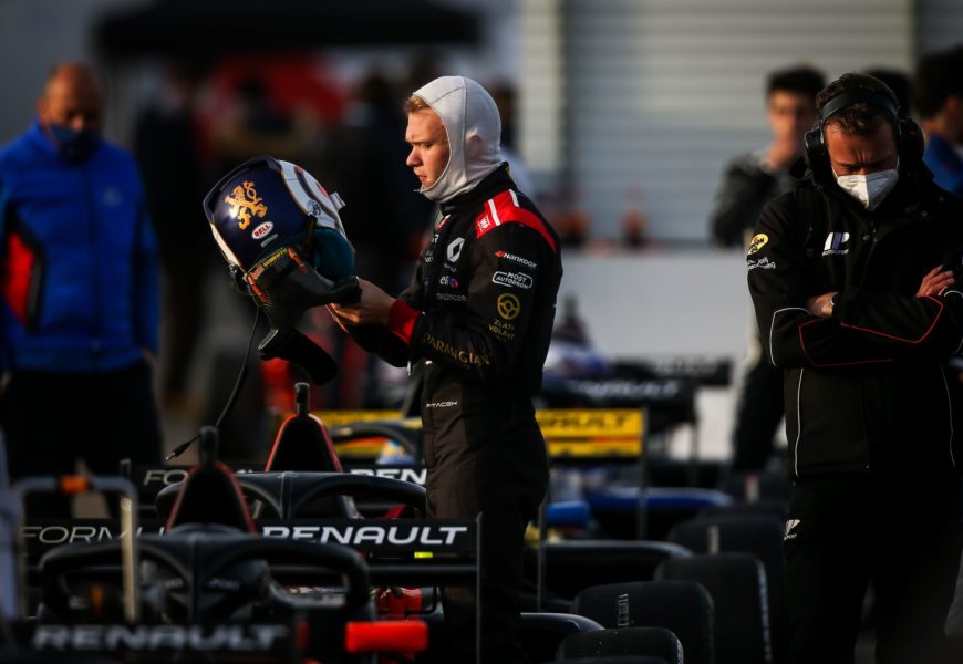 Mistrem Eurocupu F-Renault 2020 je Victor Martins. Kam ale poletí příští sezonu Petr Ptáček?