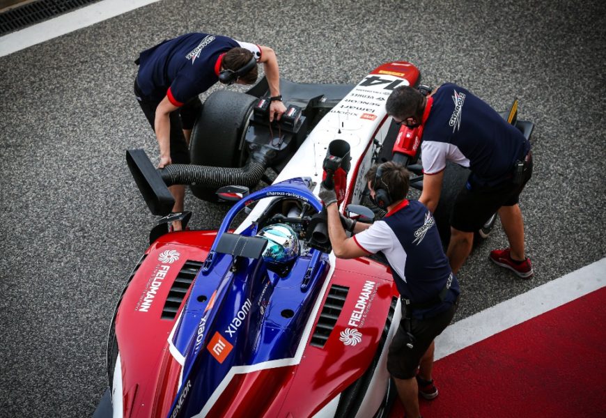 Sezóna F1 a F2 začíná: V Bahrajnu i s českým týmem Charouz Racing System