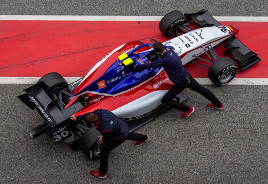 Testy F3 v Barceloně: Charouz Racing System předvedl svůj vysoký potenciál