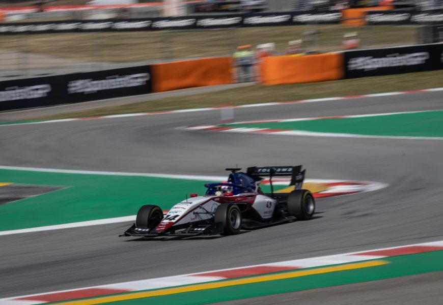 Kvalifikace F3 v Barceloně: Roman Staněk na pole-position